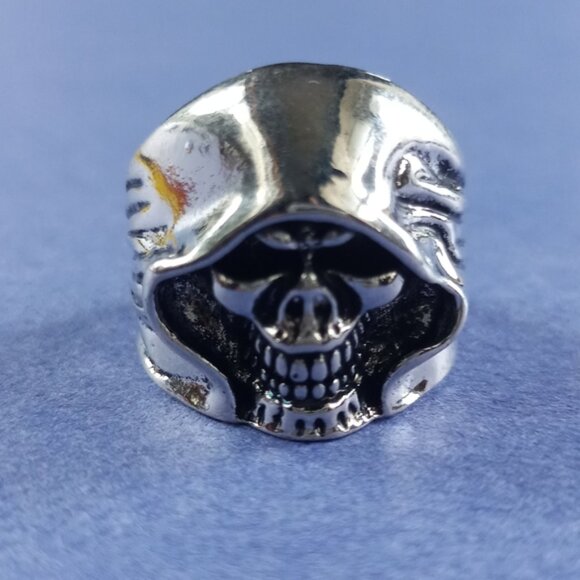 Hooded Smiling Skull Gothic Biker Ring Size 10 - Picture 2 of 4